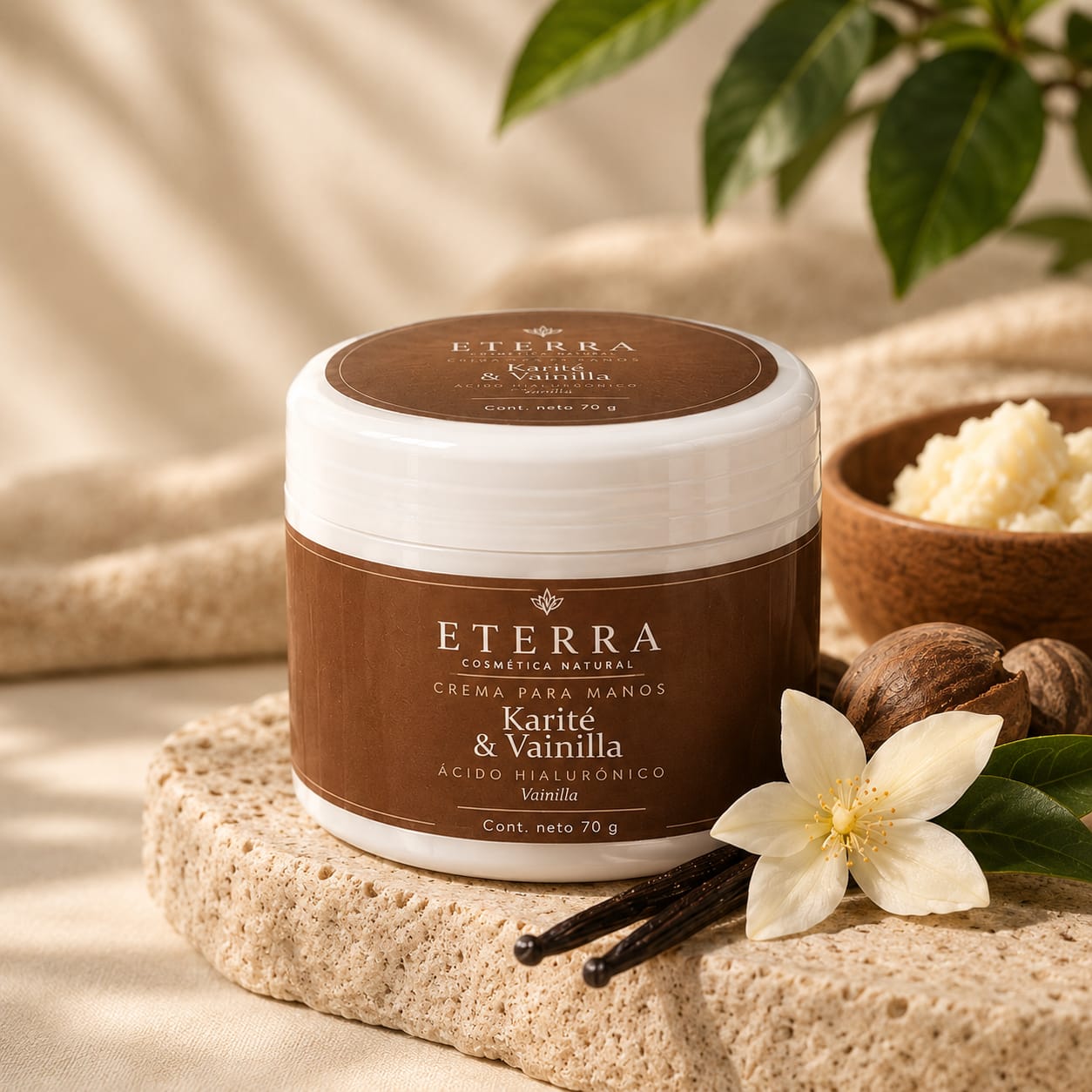 Crema para manos Eterra de Karité y Vainilla, con manteca de karité y ácido hialurónico